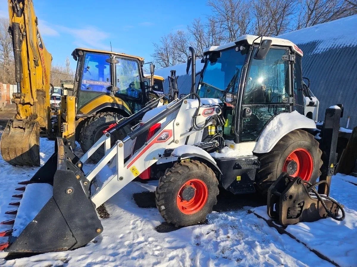 Экскаватор-погрузчик Bobcat B730, 2021 г., 2000 м/ч, состояние нового, с НДС