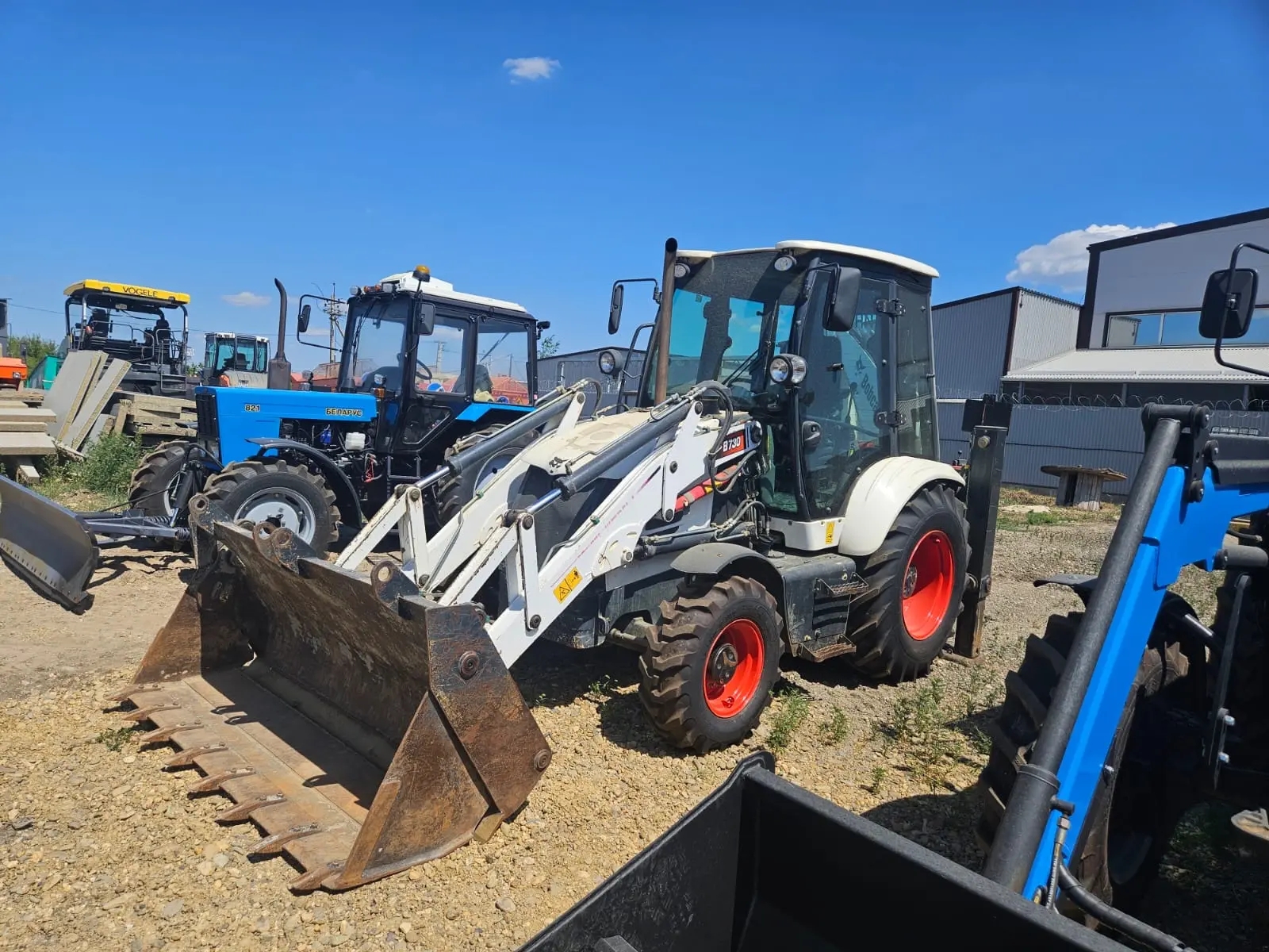 Экскаватор-погрузчик Bobcat B730, 2020 г., 3294 м/ч, ОТС, цена с НДС